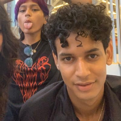 Antonio Rosales - Twitter Profile Picture of Antonio Rosales (@EdgarLvrd) on Twitter