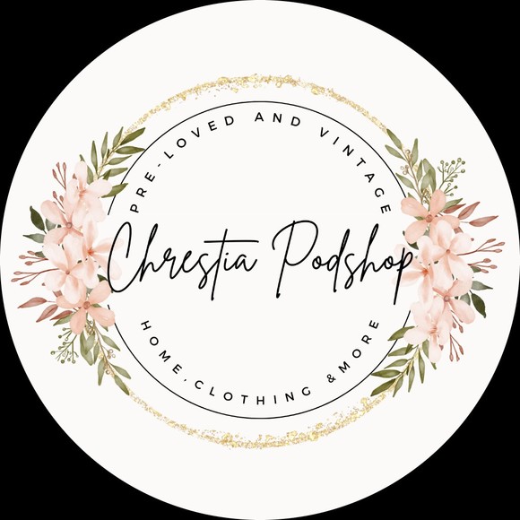 Profile Picture of Hanaa Chrestia (@chrestiapodshop) on Poshmark