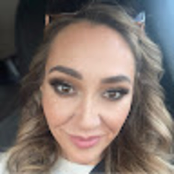 Profile Picture of Leigh Mcdaniel (@queenmom601) on Poshmark