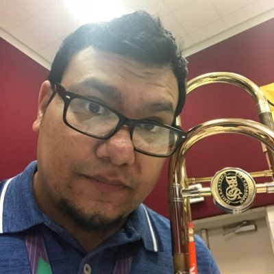 Profile Picture of Joe Padilla (@sharkbait37) on Twitter