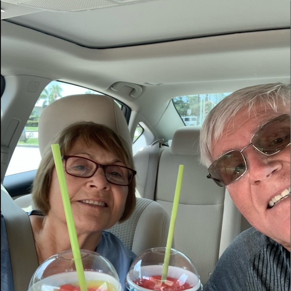 Janet Thomforde - Poshmark Profile Picture of Janet Thomforde (@jtheart2000) on Poshmark