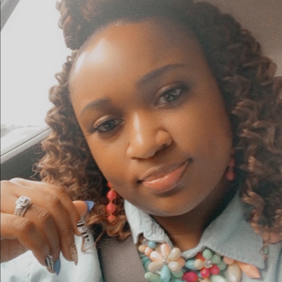 Profile Picture of Tamara Keitt (@tamarakeitt) on Poshmark