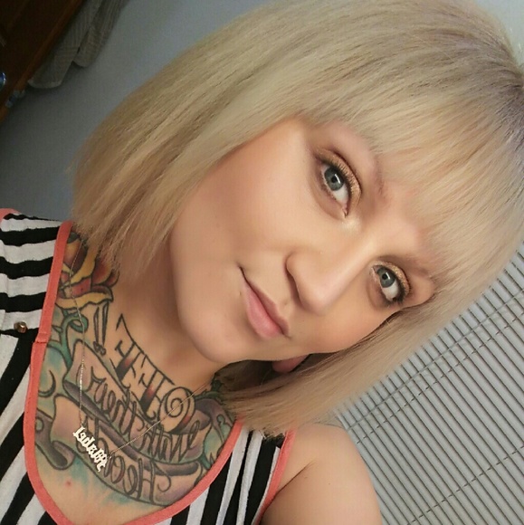 Profile Picture of Kiley Phillips (@misskiley) on Poshmark