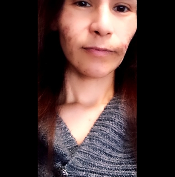 Profile Picture of Donnaleen Gray (@prettiigurl89) on Poshmark