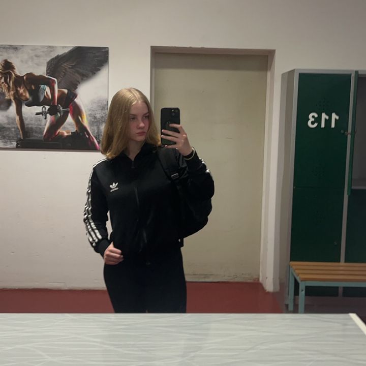 Profile Picture of Loreen🇩🇪 (@loreen_idk) on Tiktok