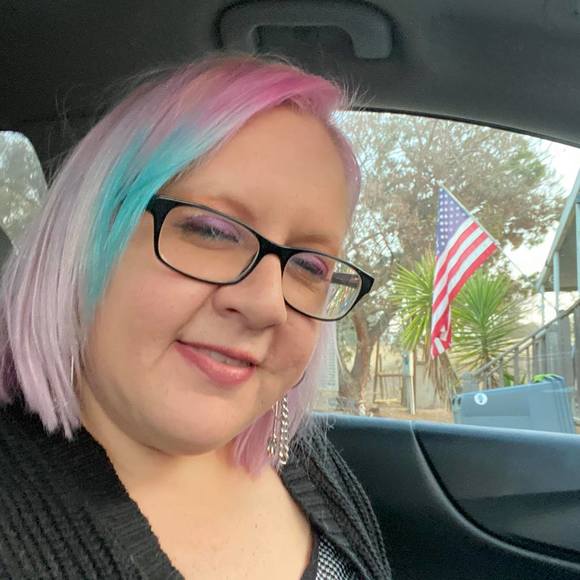 Profile Picture of Jennifer Shepherd (@jennifershep879) on Poshmark