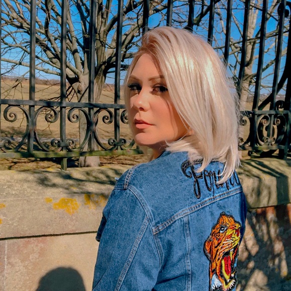 Profile Picture of Claudia Galerani (@claugalerani) on Poshmark