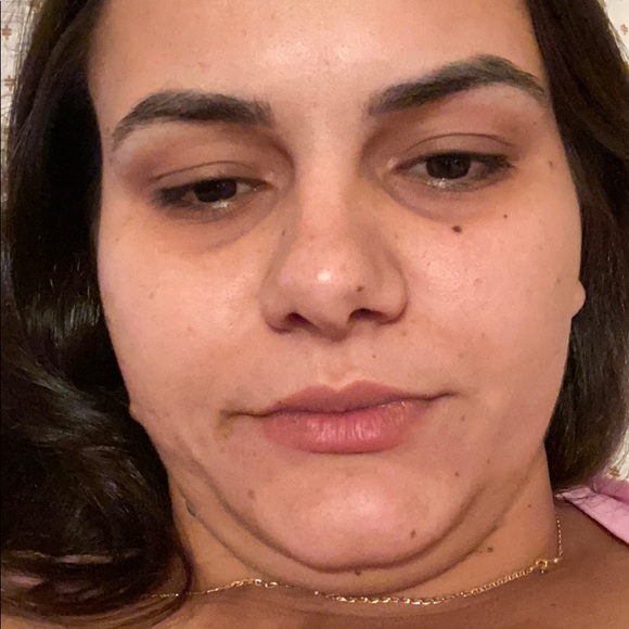 Profile Picture of Fernanda Lopes (@fernandalope877) on Poshmark