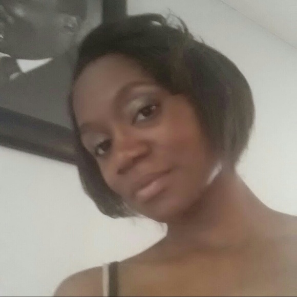 Profile Picture of Crystal Keith (@firsy_ladyicm) on Poshmark