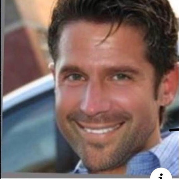 Profile Picture of Darin scott Thomas (@having2muchfun) on Poshmark
