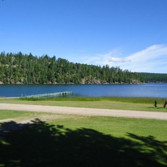 Profile Picture of Lisa Rassbach (@lisarassbach) on Poshmark