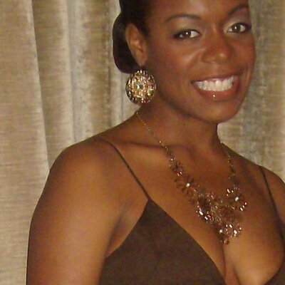 Profile Picture of Iris Cooper (@icooper09) on Twitter
