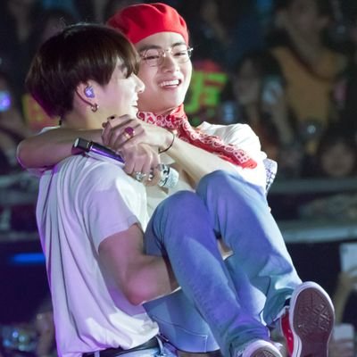 보라한 매직샵💜 - Twitter Profile Picture of 보라한 매직샵💜 (@YOLO_kookv) on Twitter