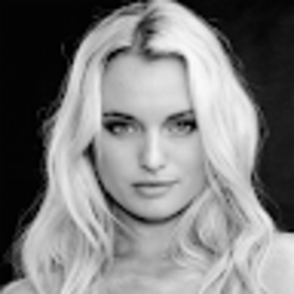 Profile Picture of Kelly Pantaleoni (@kmpantaleoni) on Poshmark