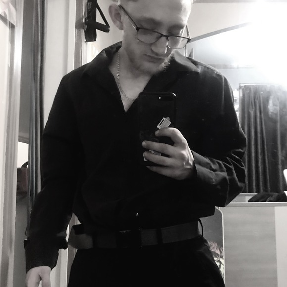 Profile Picture of Shawn Laurin (@shawnlaurin) on Poshmark