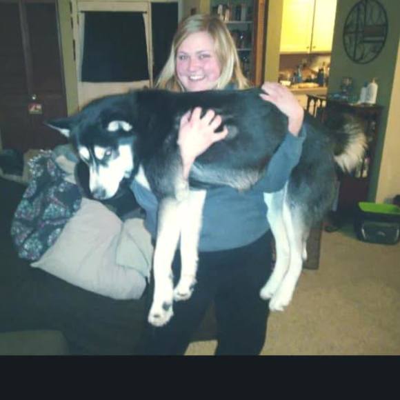 Profile Picture of Britt Agrimson (@brittagrimson) on Poshmark