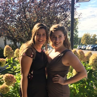 Profile Picture of El Bell 🌻 (@EllieCurtis4) on Twitter