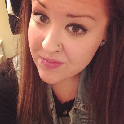 Profile Picture of Larissa Davies (@larissa_davies4) on Twitter