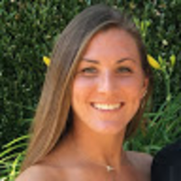 Profile Picture of Allie Sieradzki (@alliezki) on Poshmark