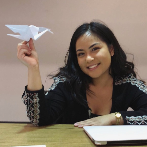 Profile Picture of Isabelle Ballesteros (@eeesuuuh) on Poshmark