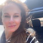 Profile Picture of Laurie Holt (@holly_go_light) on Instagram