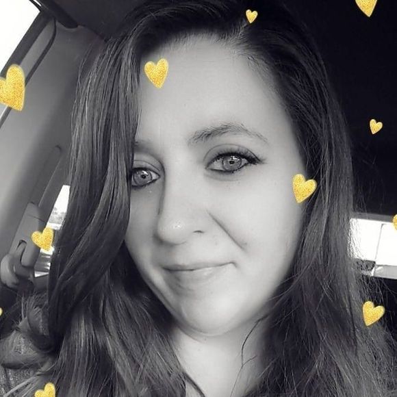 Profile Picture of Rebecca Page (@rcpage214) on Poshmark