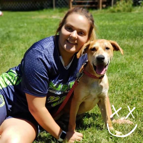 Holly Esterly - Poshmark Profile Picture of Holly Esterly (@holly_ester17) on Poshmark