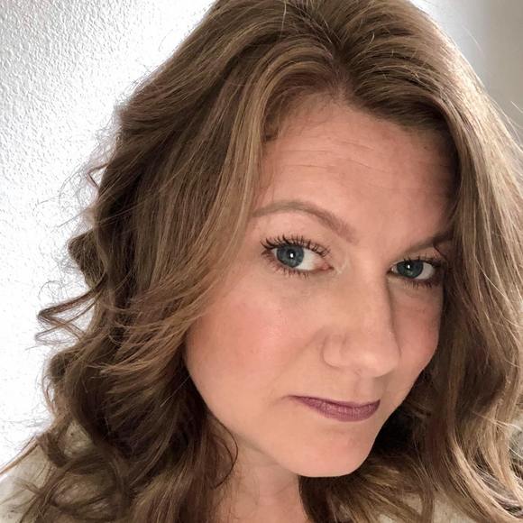 Profile Picture of Brook Alexander (@b_borba_brook16) on Poshmark