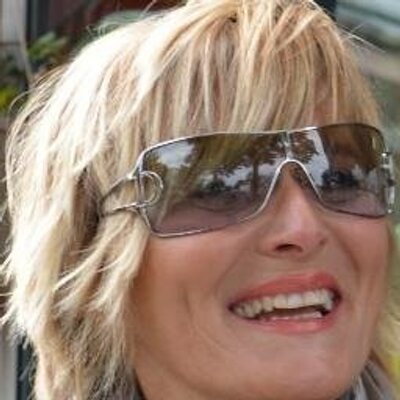 Profile Picture of Lise Côté (@libellule2013) on Twitter