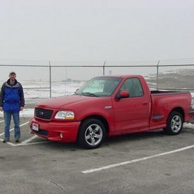 Profile Picture of Stephen Steadman (@stevelightning) on Twitter