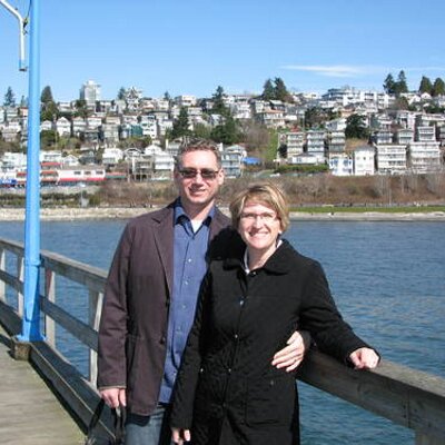 Profile Picture of Mike&Lori Bourgeois (@BourgeoisTeam) on Twitter