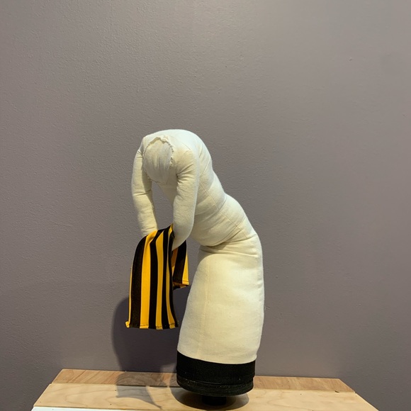 Profile Picture of Yiqi Zhao (@edie9891) on Poshmark