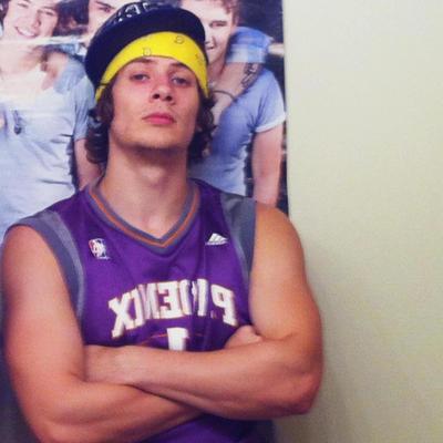Profile Picture of Sean Horton (@SeanMcLongDong) on Twitter