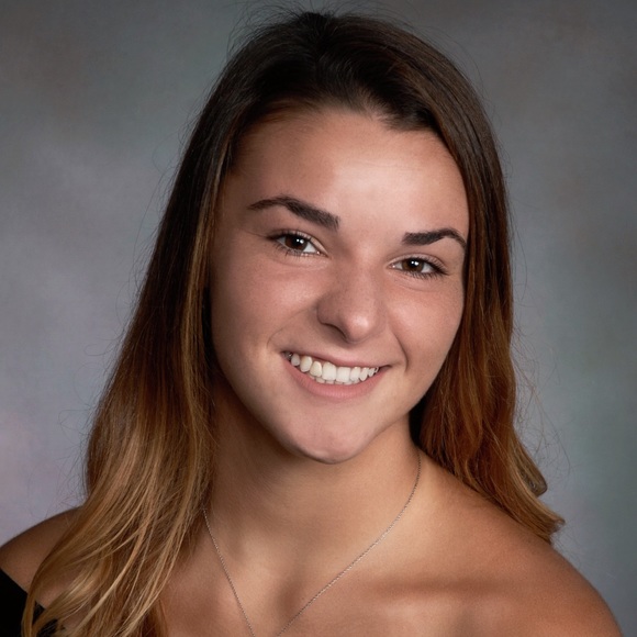 Profile Picture of Marissa Quinn (@mquinn5432) on Poshmark