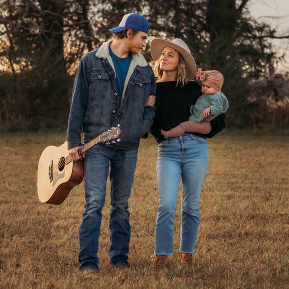 Profile Picture of Lexi Auxt (@aauxt1) on Poshmark