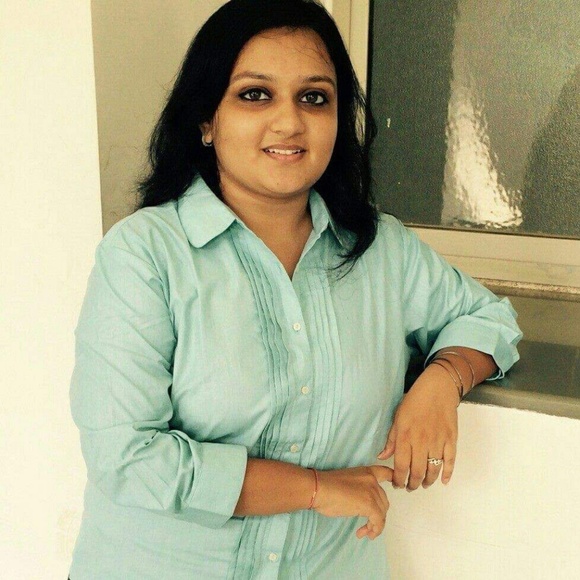 Profile Picture of Krupa Patel (@krupa2411) on Poshmark