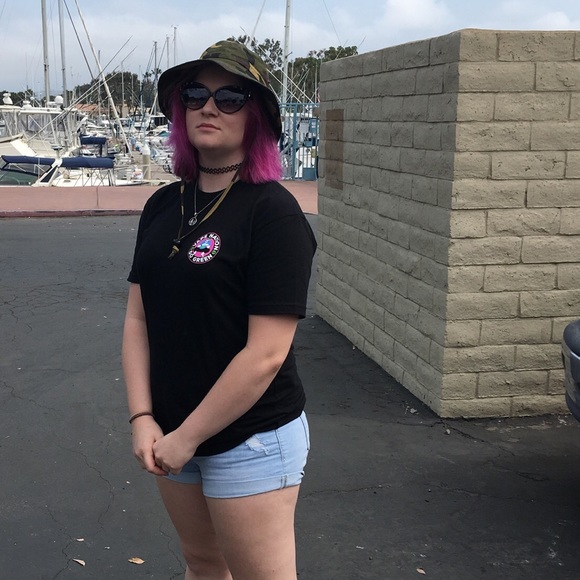 Profile Picture of Bailee Ellenz (@baileeboo333) on Poshmark