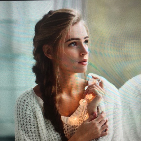 Profile Picture of Sandy Michelson (@elcyrrtseg) on Poshmark