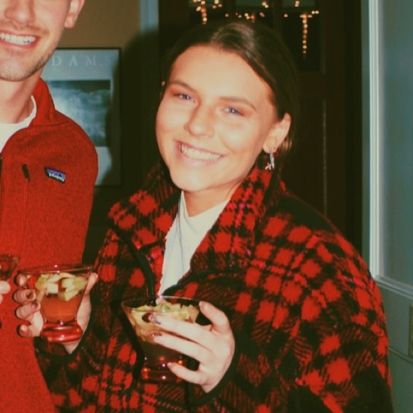 Profile Picture of Jacqueline Page (@jacquelinepa741) on Poshmark