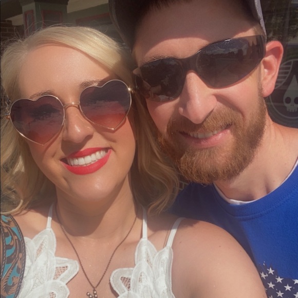 Profile Picture of Kirsten Fusner (@kpfuzz) on Poshmark