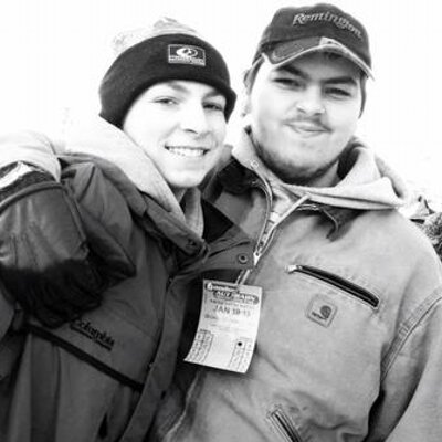 Profile Picture of Eric Andrew Irvin (@EriciSing) on Twitter