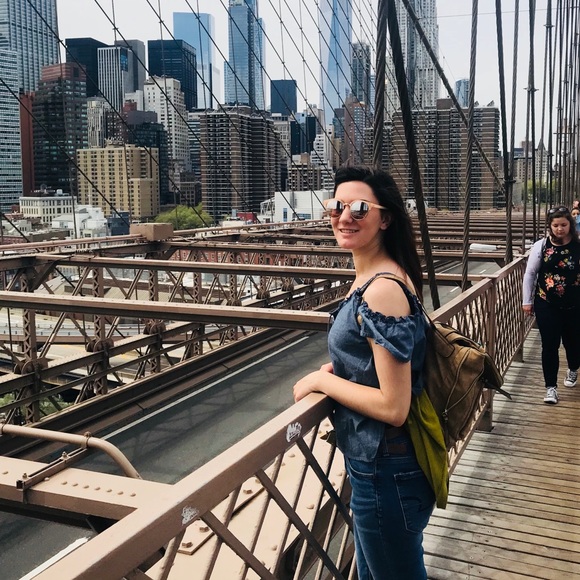 Profile Picture of Kaitlyn Grosser (@kgrosser) on Poshmark