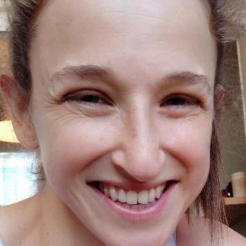 Profile Picture of Karen Mohr (@karnooni1) on Twitter