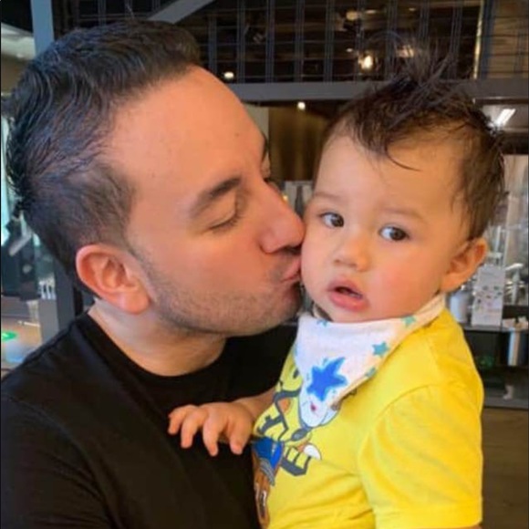 Steve Tsatas - Poshmark Profile Picture of Steve Tsatas (@steviet12345) on Poshmark