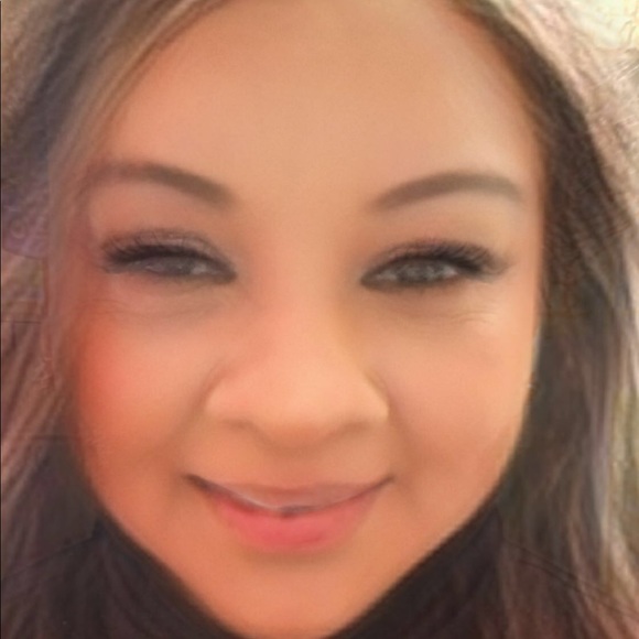 Profile Picture of Sharmilla Ahmad (@shamsalim) on Poshmark