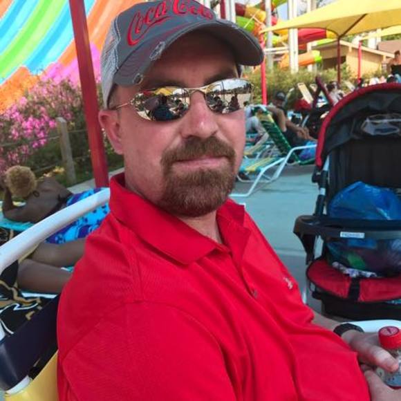 Profile Picture of Tony Crabtree (@tonycrabtree) on Poshmark