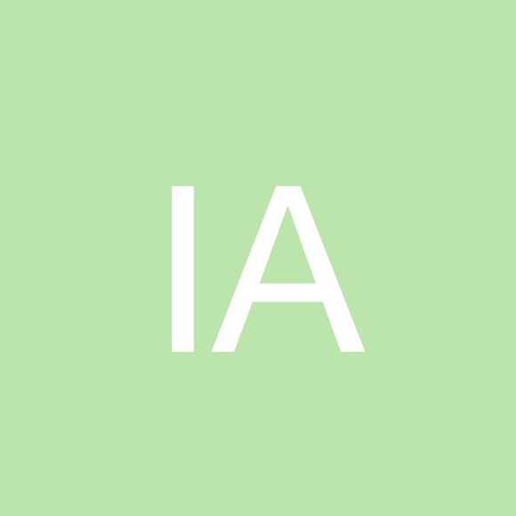 Profile Picture of Izair Aldama (@zaiyir) on Poshmark