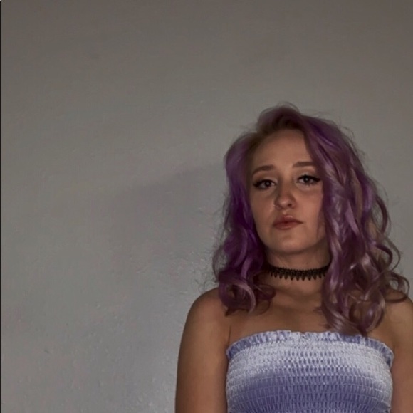 Profile Picture of Shea Fiechter (@sheafiechter) on Poshmark