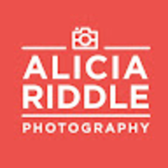 Profile Picture of Alicia Riddle (@aliciariddle783) on Poshmark