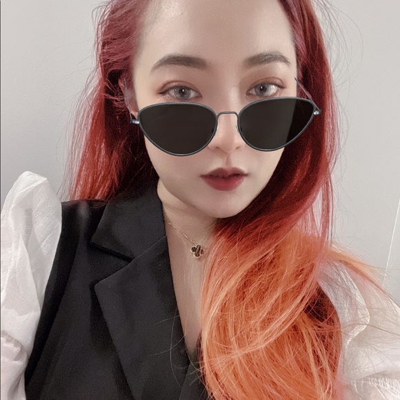 Profile Picture of Yao Tong (@yaoyao787) on Poshmark